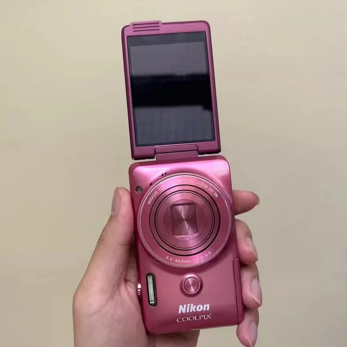 🎀 Preowned Glossy Pink Digital Camera 🎀